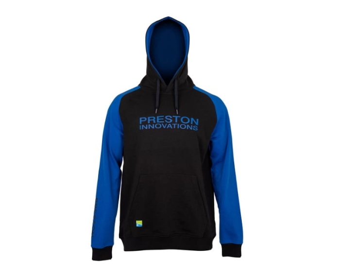 /environment/cache/images/productGfx_137065_700_700/pp-p0200598_raglanpulloverhoodie-02_studio.jpg