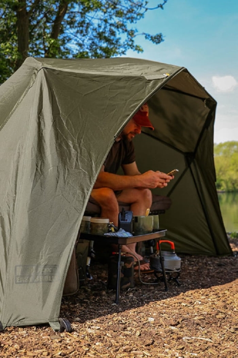 /environment/cache/images/productGfx_67754_700_700/easy-brolly_inuse_4.jpg